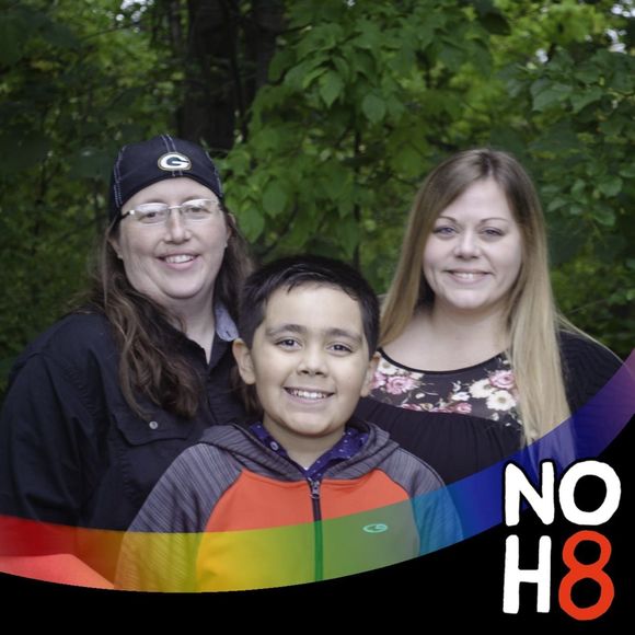 Meet your Posher, Christina - Picture 1 of 1